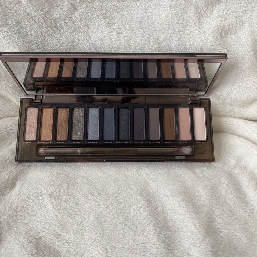 Urban decay Smoky